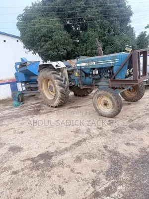 Ford Tractor 5000