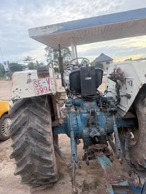 Ford Tractor 5000