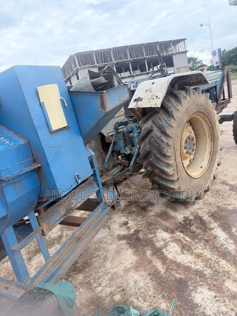 Ford Tractor 5000