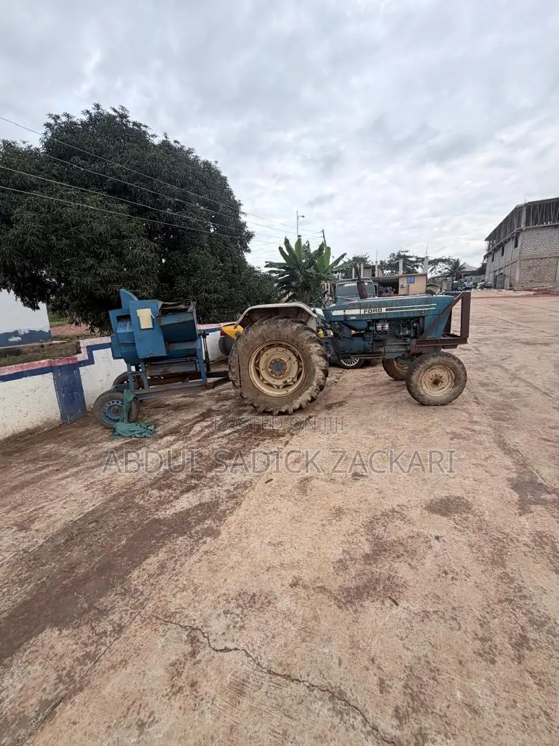 Ford Tractor 5000