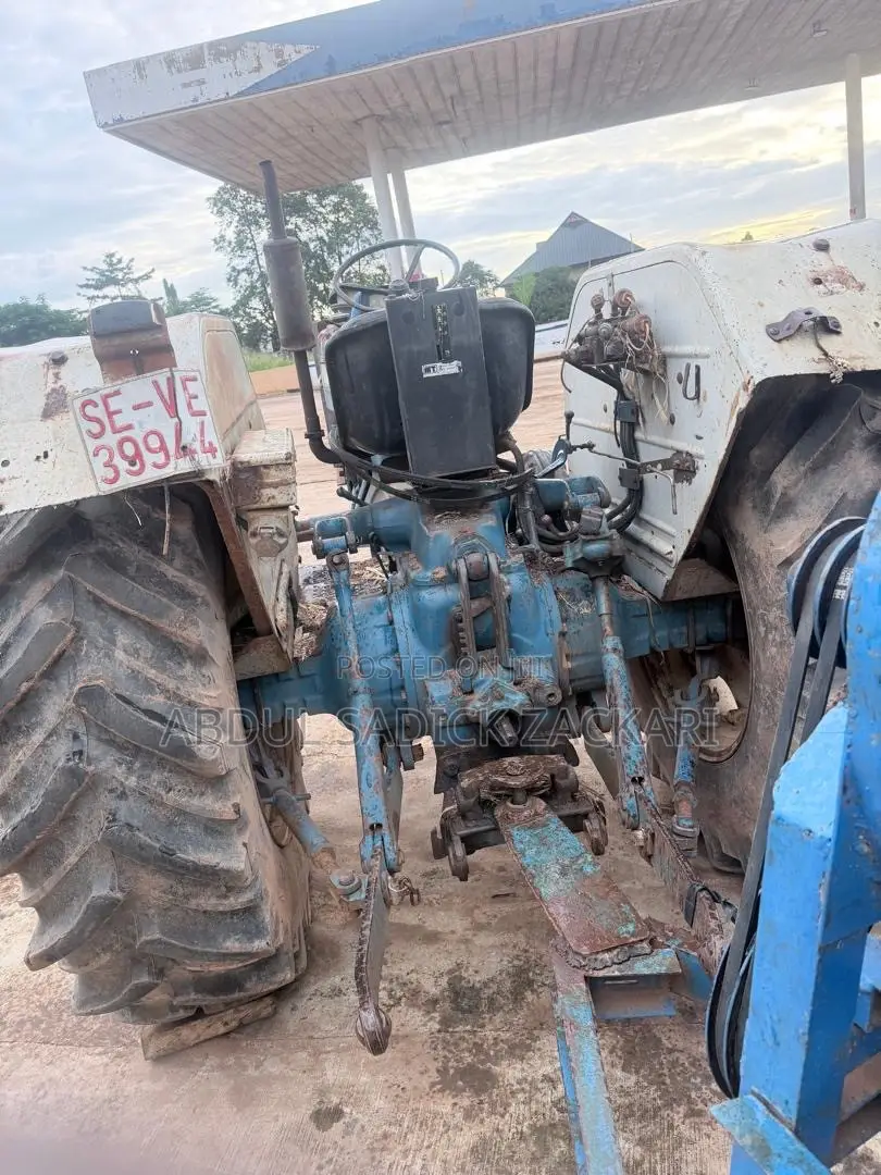 Ford Tractor 5000