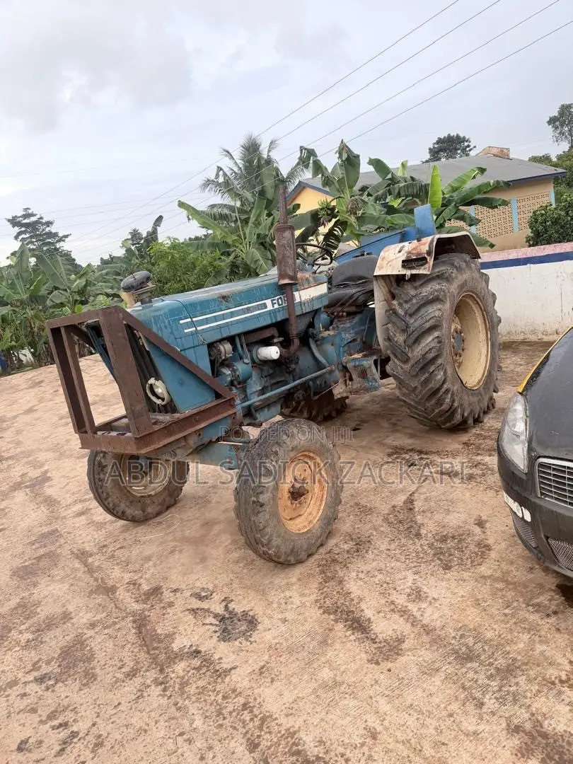 Ford Tractor 5000