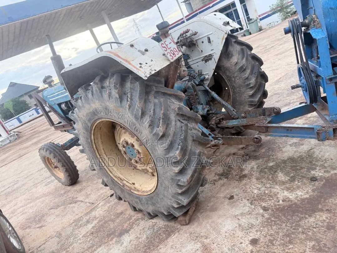 Ford Tractor 5000