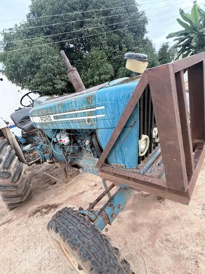 Ford Tractor 5000