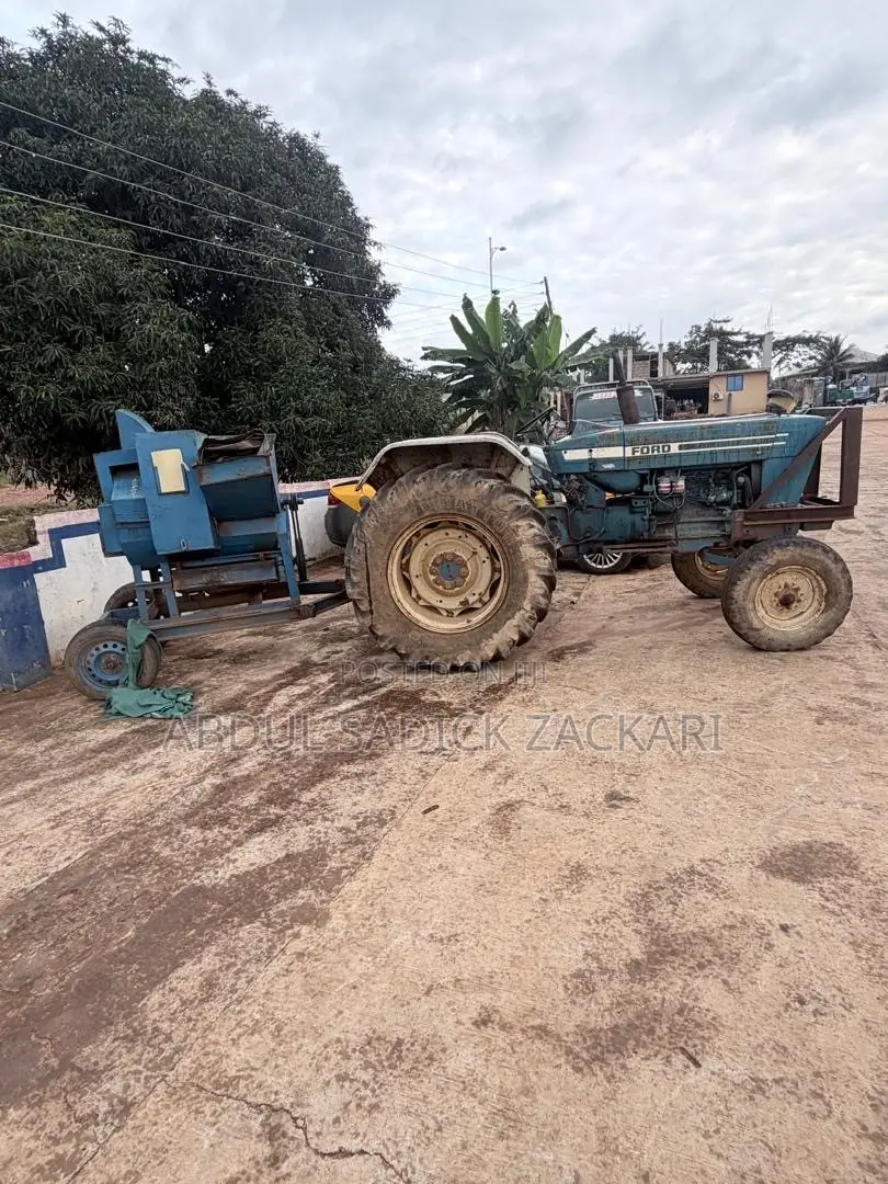 Ford Tractor 5000
