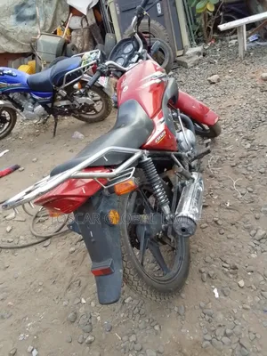 Honda CB 2018 Red