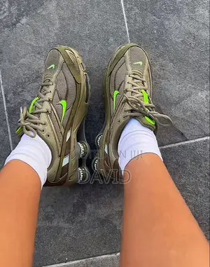 Nike Shox R3
