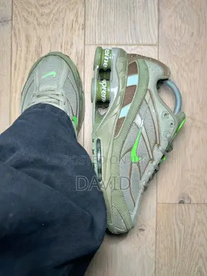 Nike Shox R3
