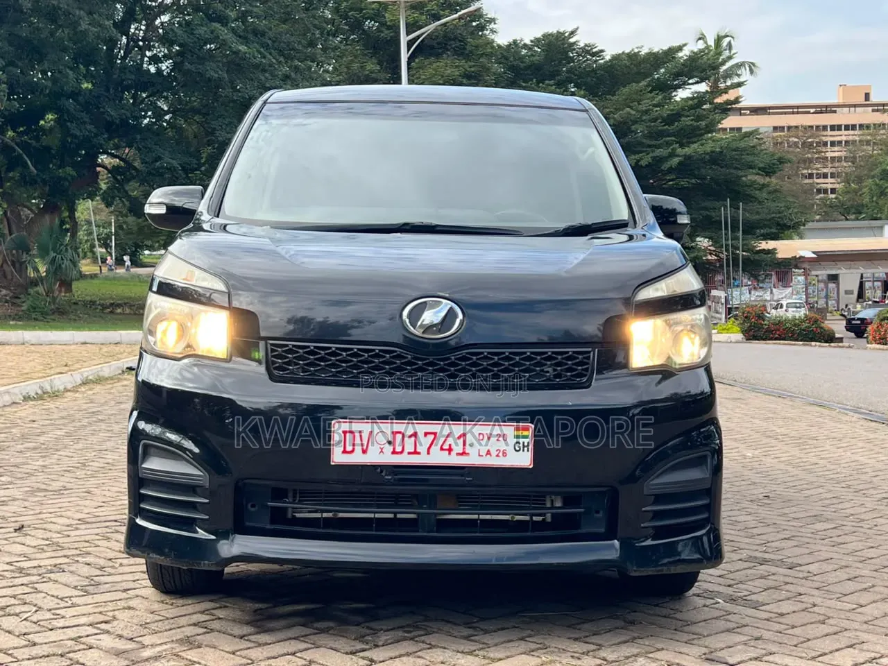 Toyota Voxy 2013 Black