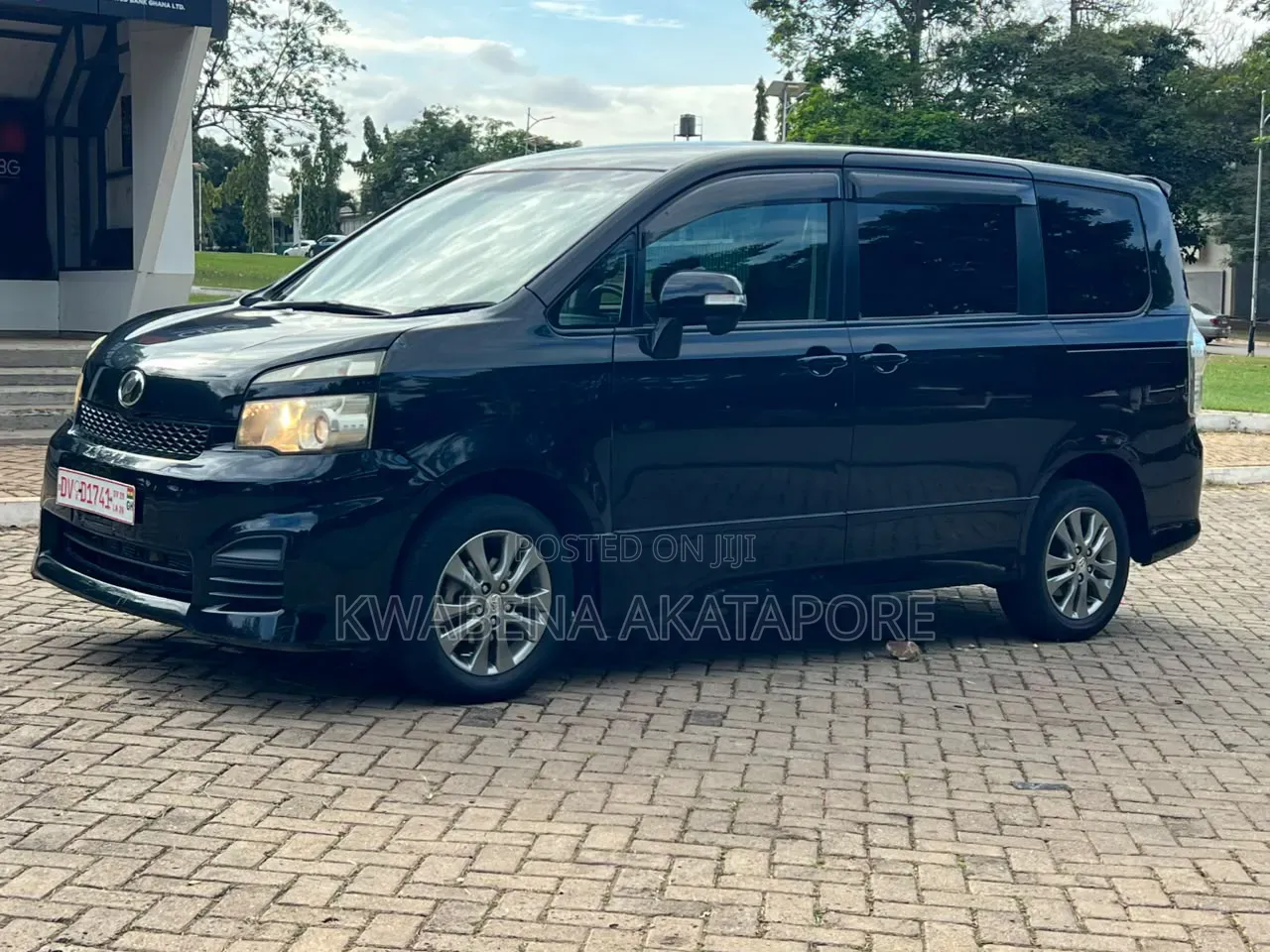 Toyota Voxy 2013 Black