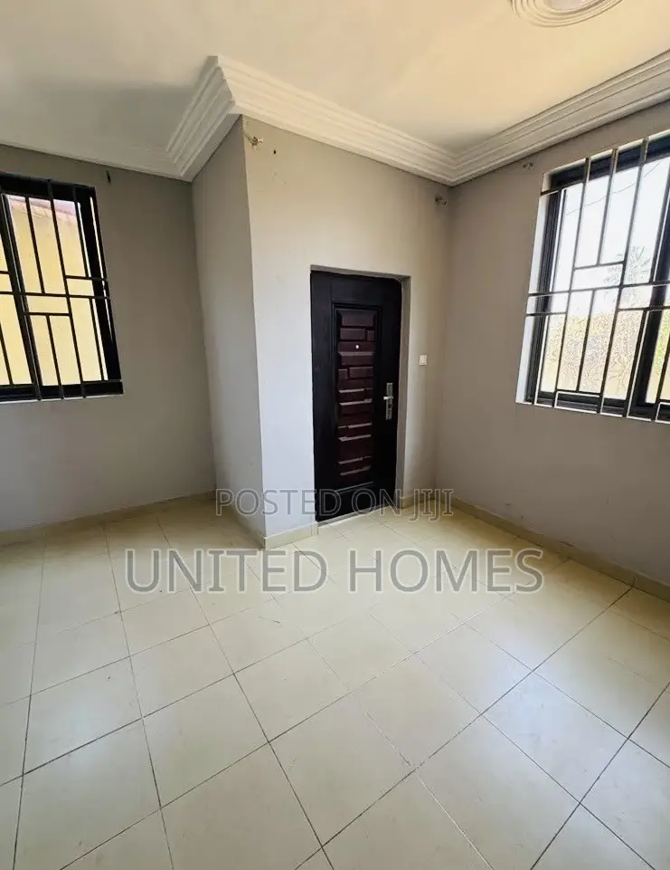 2bdrm Apartment in Achimota for rent