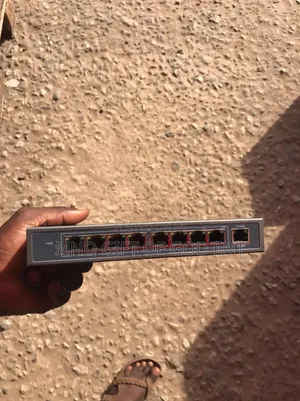 STRONGBYTE Vocovo POE Network Switch - 8 Port From U. K.