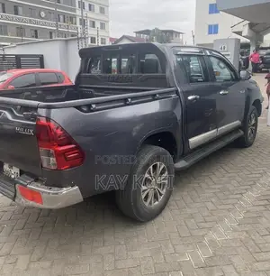 Toyota Hilux Revo Double Cab Deisel 2.4 AWD 2017 Gray