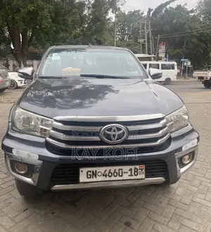 Toyota Hilux Revo Double Cab Deisel 2.4 AWD 2017 Gray