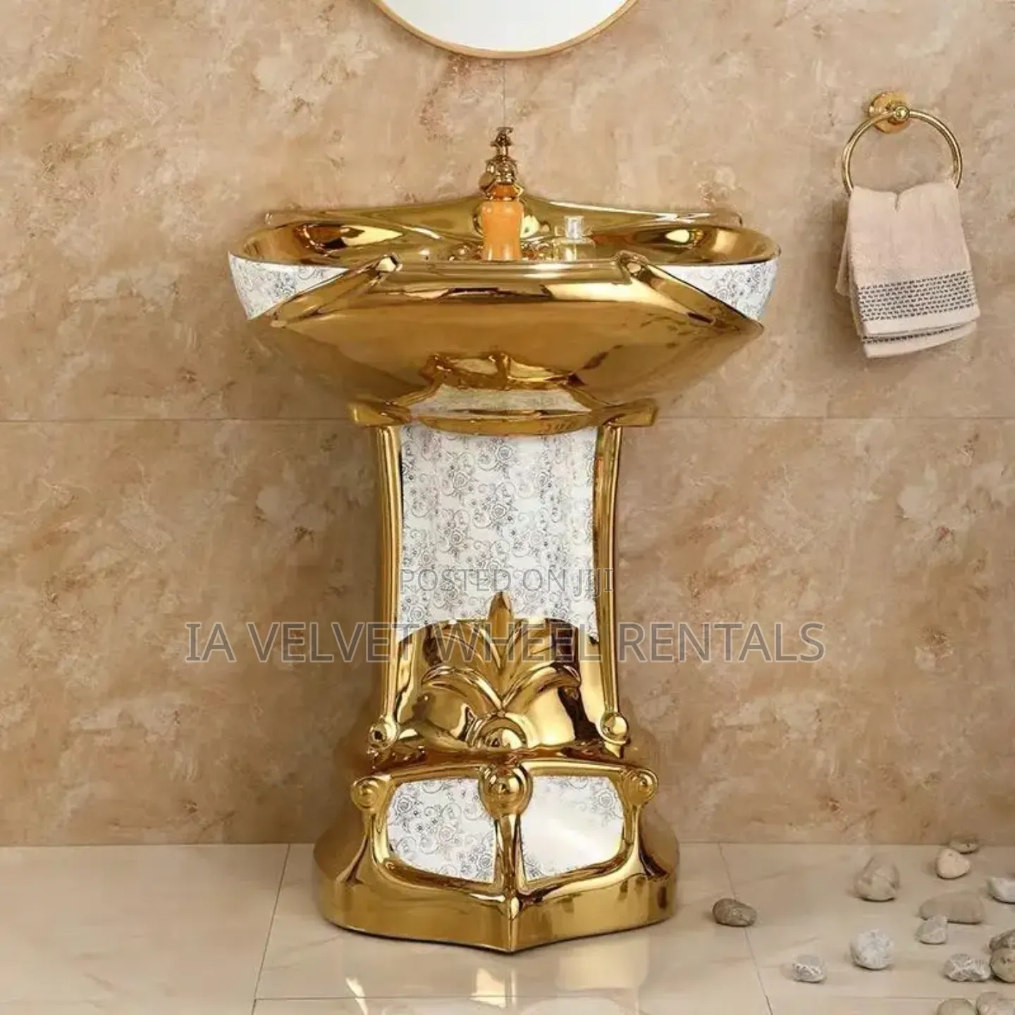 Royal Gold Toilet and Standing Wash Basin