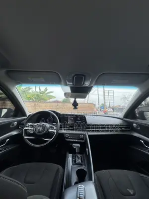 Hyundai Elantra SE 2023 Black