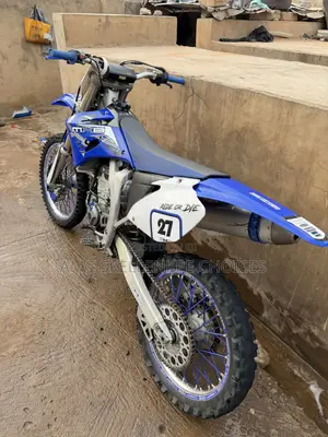 Yamaha 2012 Blue