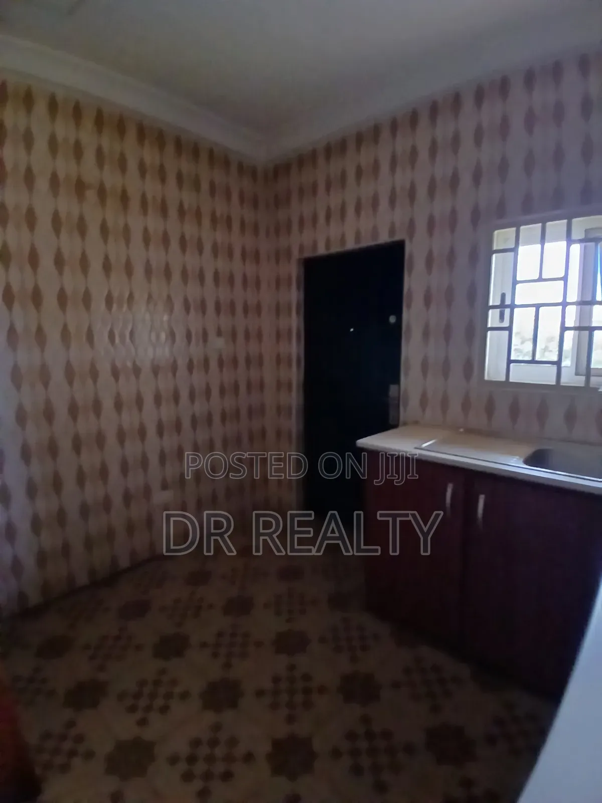 3bdrm House in Adom Estate, Community 25 for rent