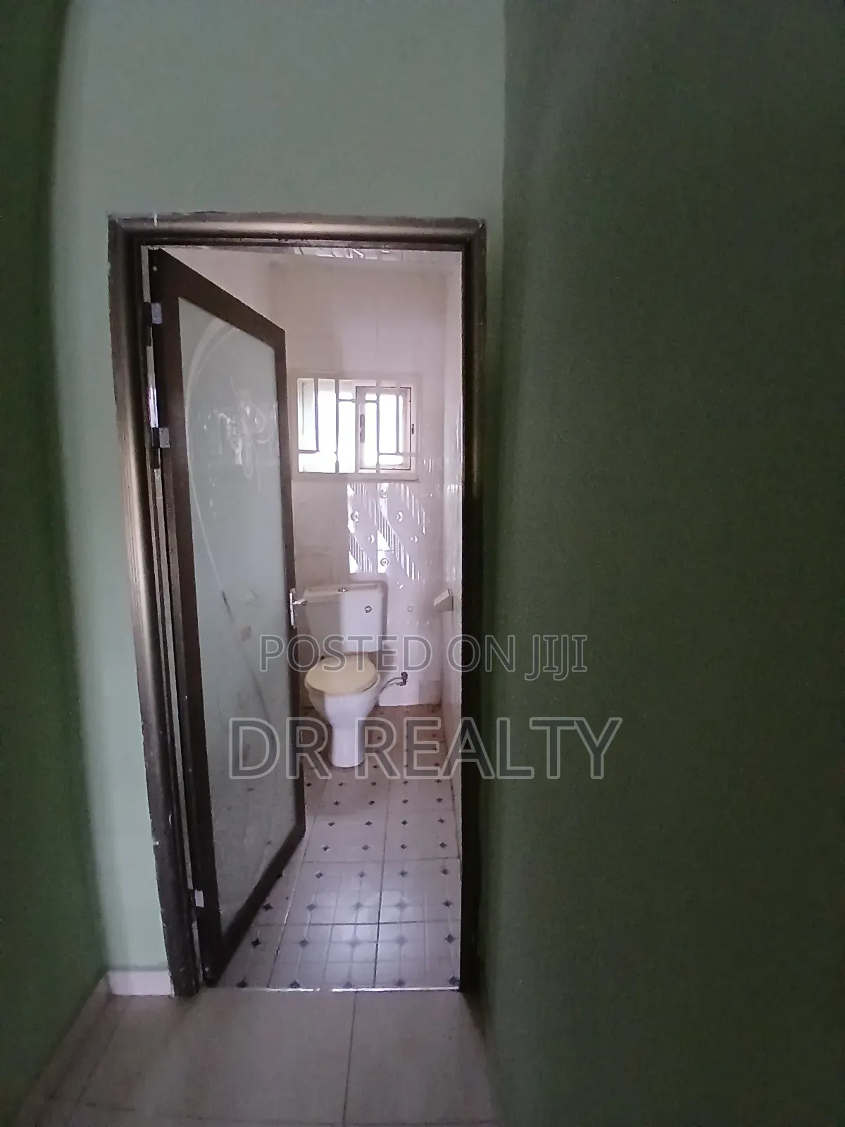 3bdrm House in Adom Estate, Community 25 for rent