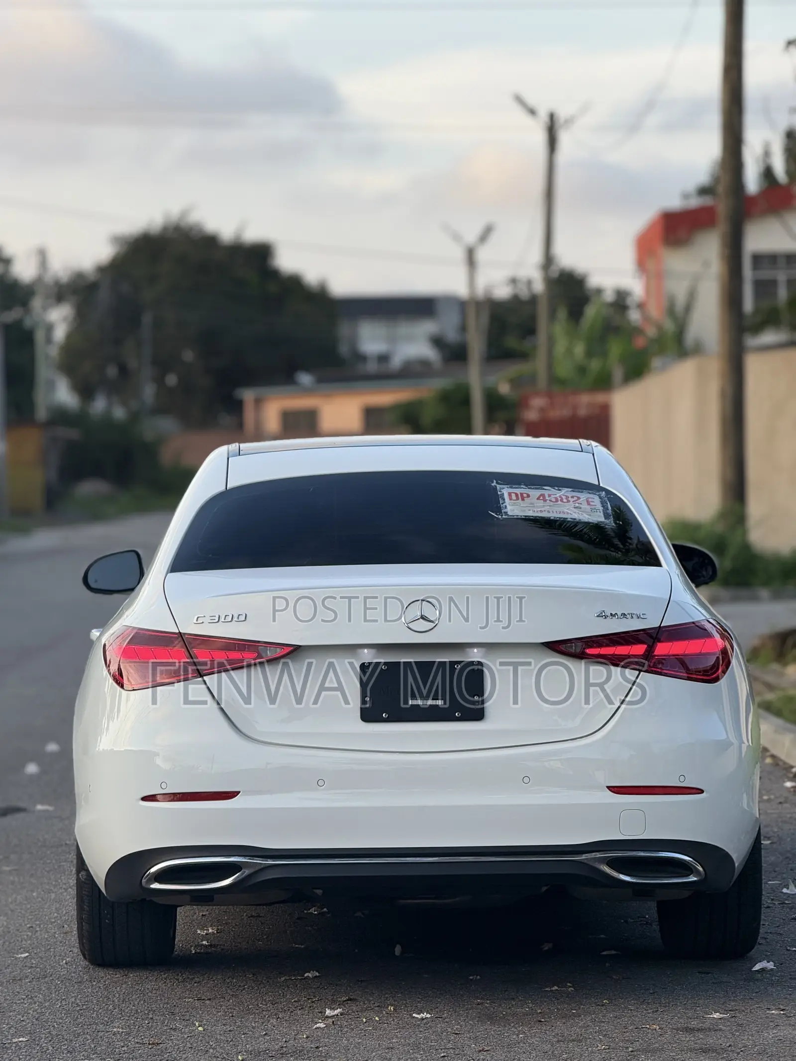 Mercedes-Benz C300 2024 White