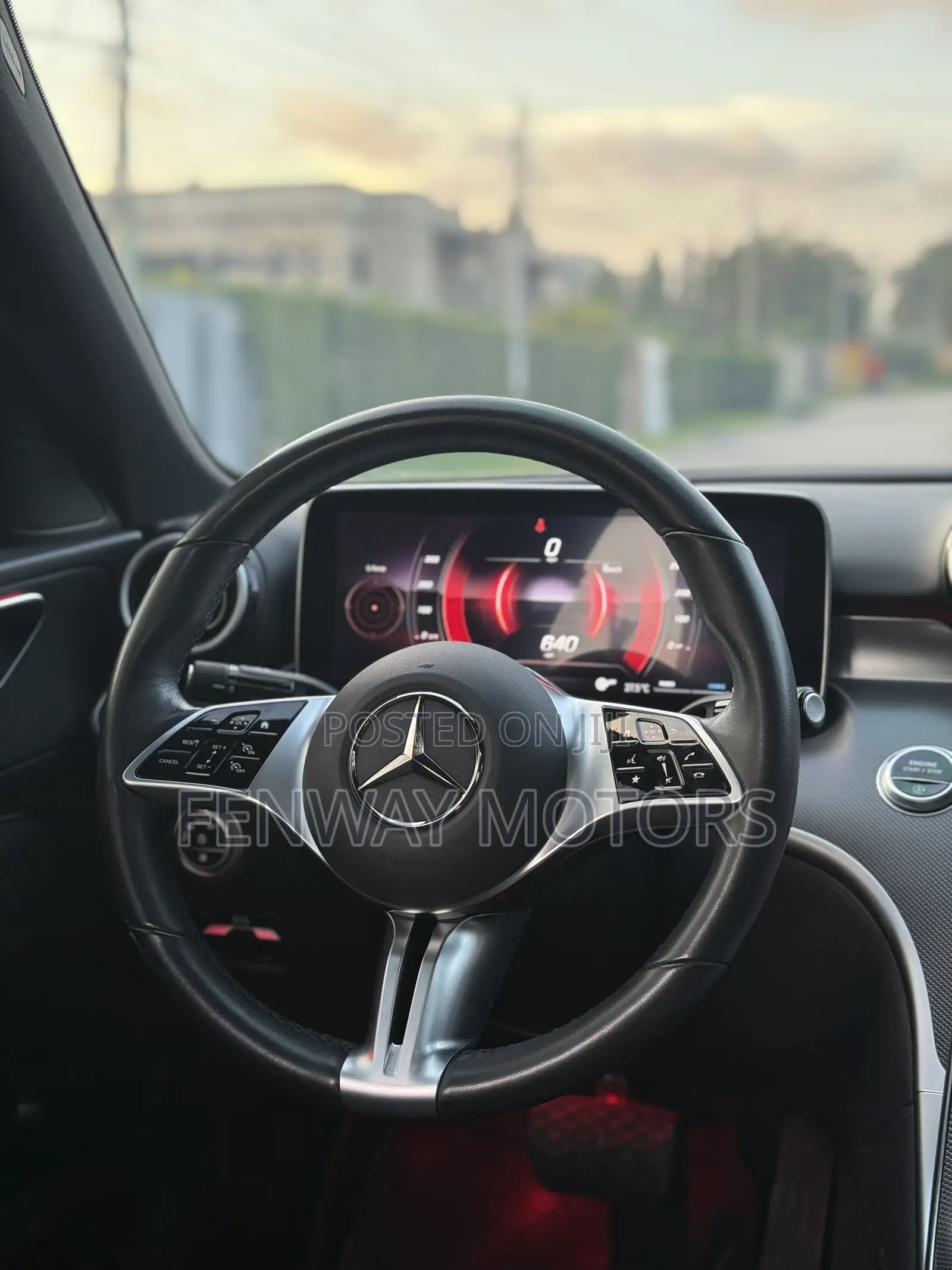 Mercedes-Benz C300 2024 White