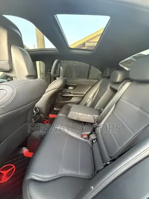 Mercedes-Benz C300 2024 White