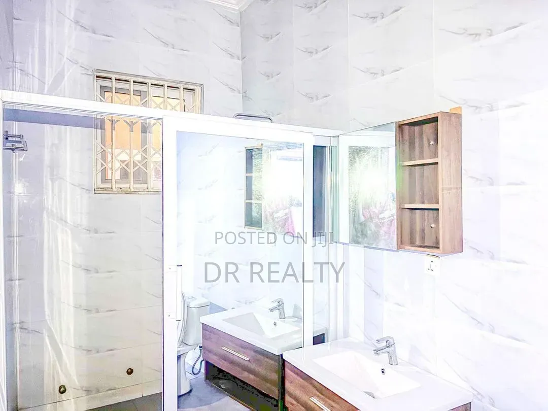 5bdrm House in Devtraco Estate, Community 25 for rent