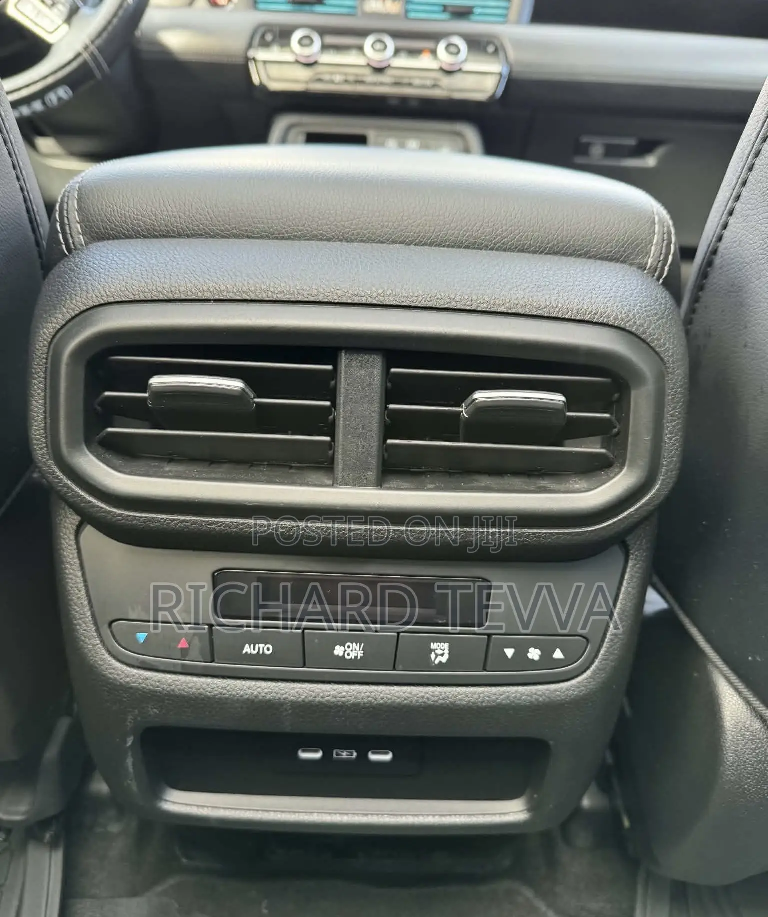 Honda Pilot Touring AWD 2025 White