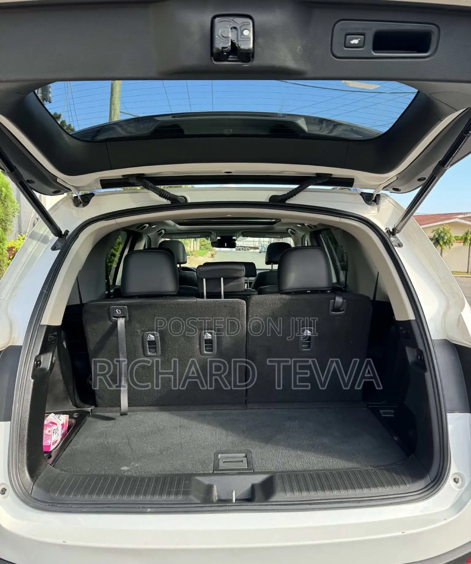 Honda Pilot Touring AWD 2025 White