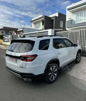 Honda Pilot Touring AWD 2025 White