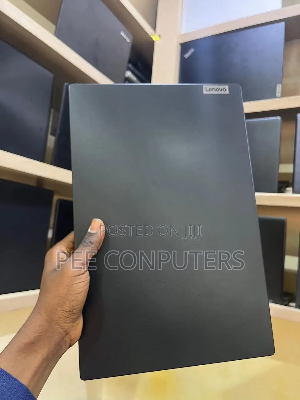 New Laptop Lenovo V15 8GB Intel Core i5 SSD 256GB