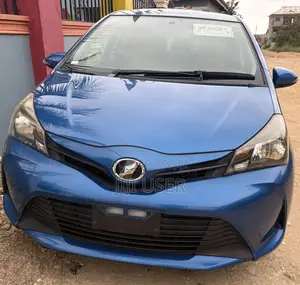 Toyota Vitz 1.3 FWD 5dr 2015 Blue