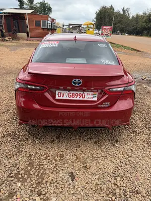 Toyota Camry Hybrid XSE 2023 Red