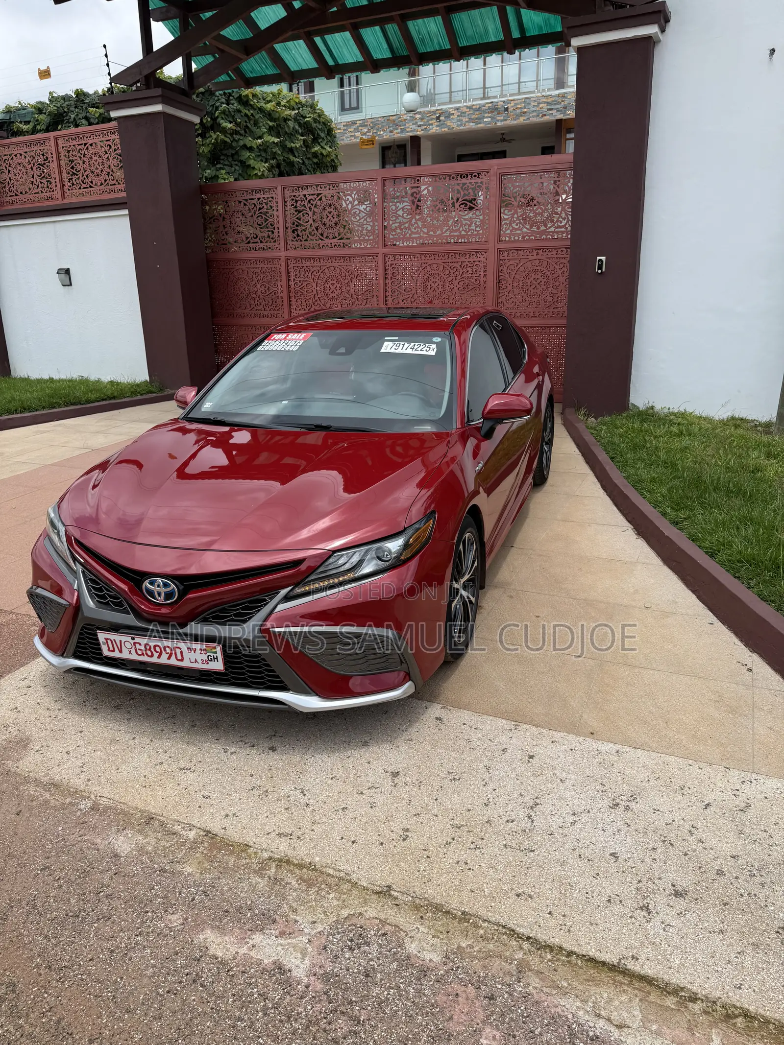 Toyota Camry Hybrid XSE 2023 Red