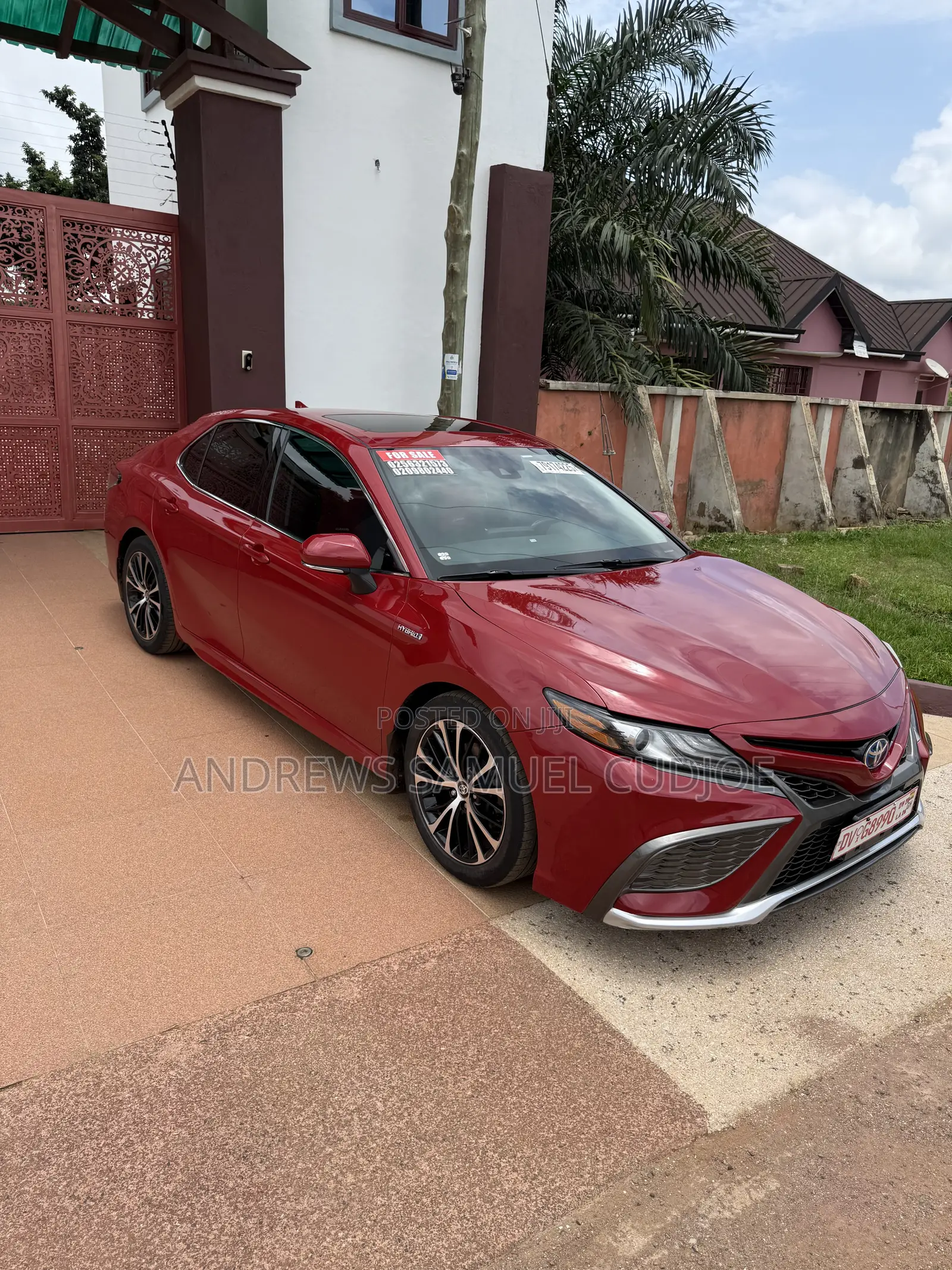 Toyota Camry Hybrid XSE 2023 Red