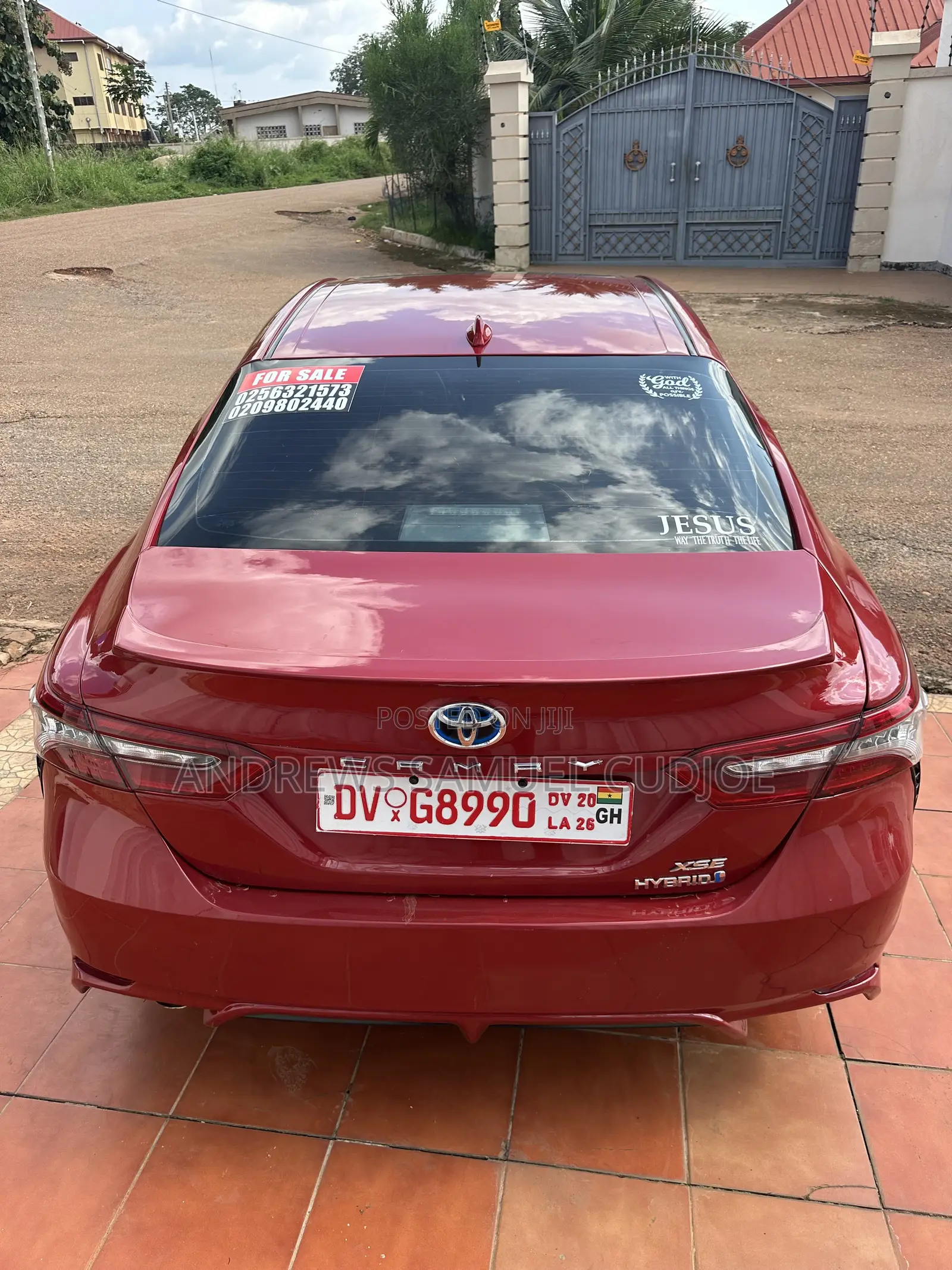 Toyota Camry Hybrid XSE 2023 Red