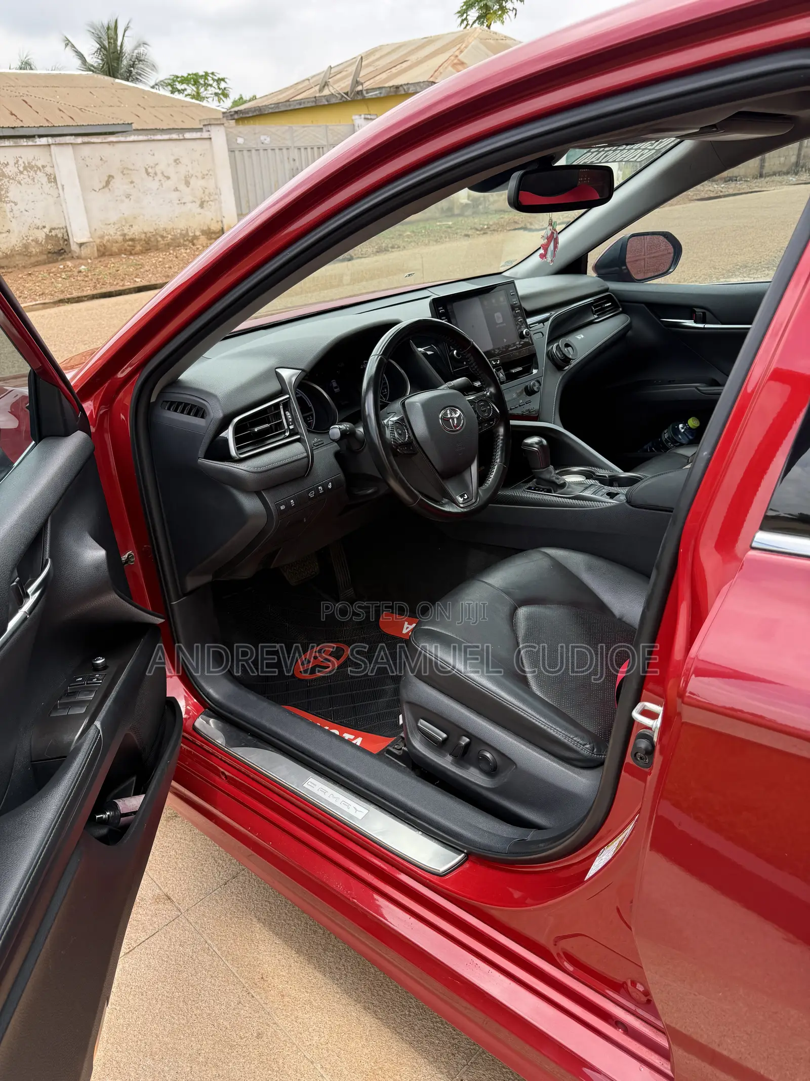 Toyota Camry Hybrid XSE 2023 Red