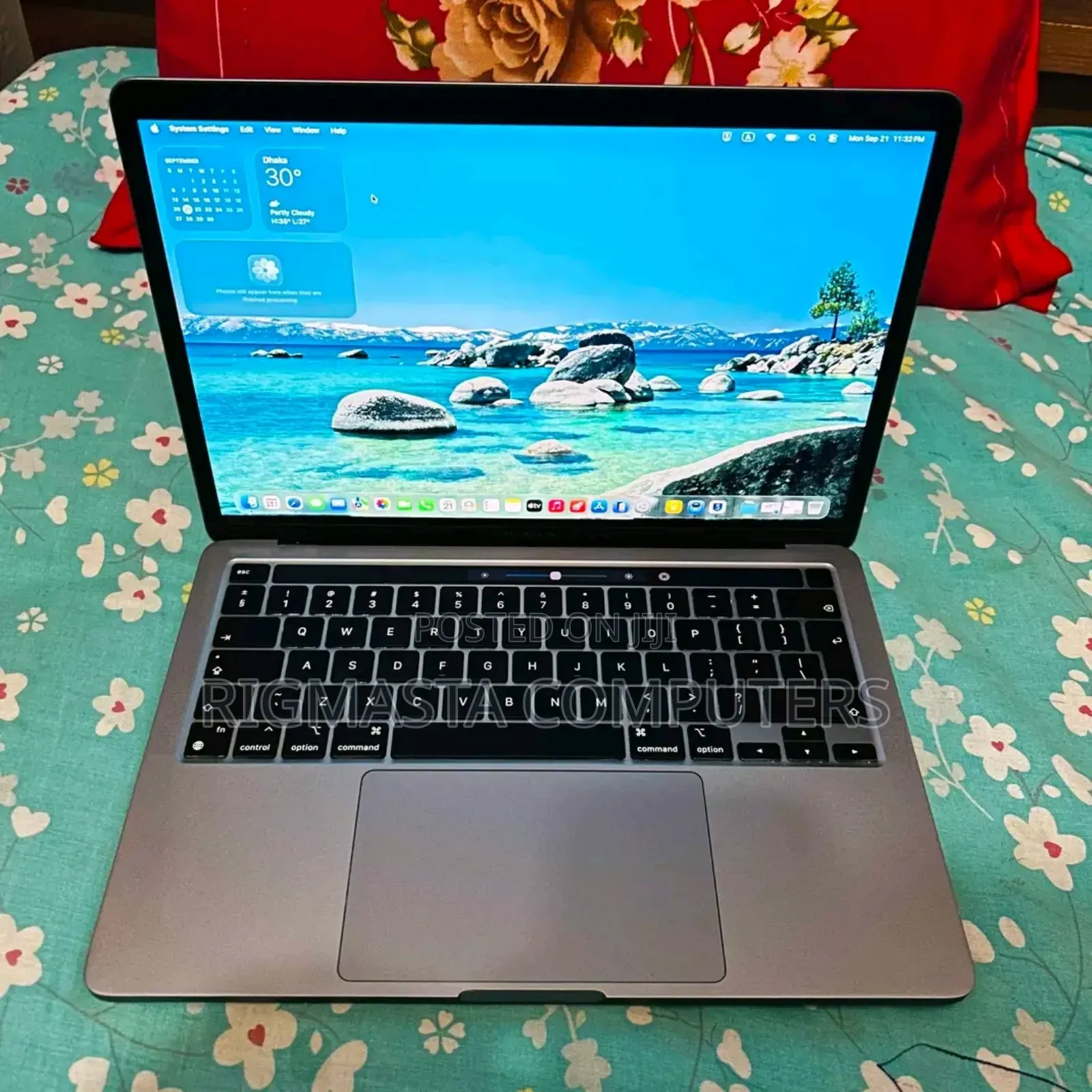 New Laptop Apple MacBook Pro 2019 16GB Intel Core i7 SSD 512GB