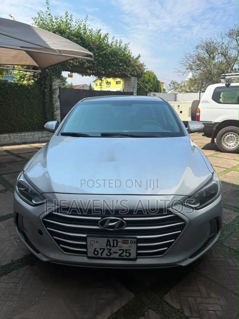 Hyundai Elantra 2017 Silver