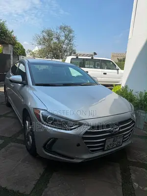 Hyundai Elantra 2017 Silver