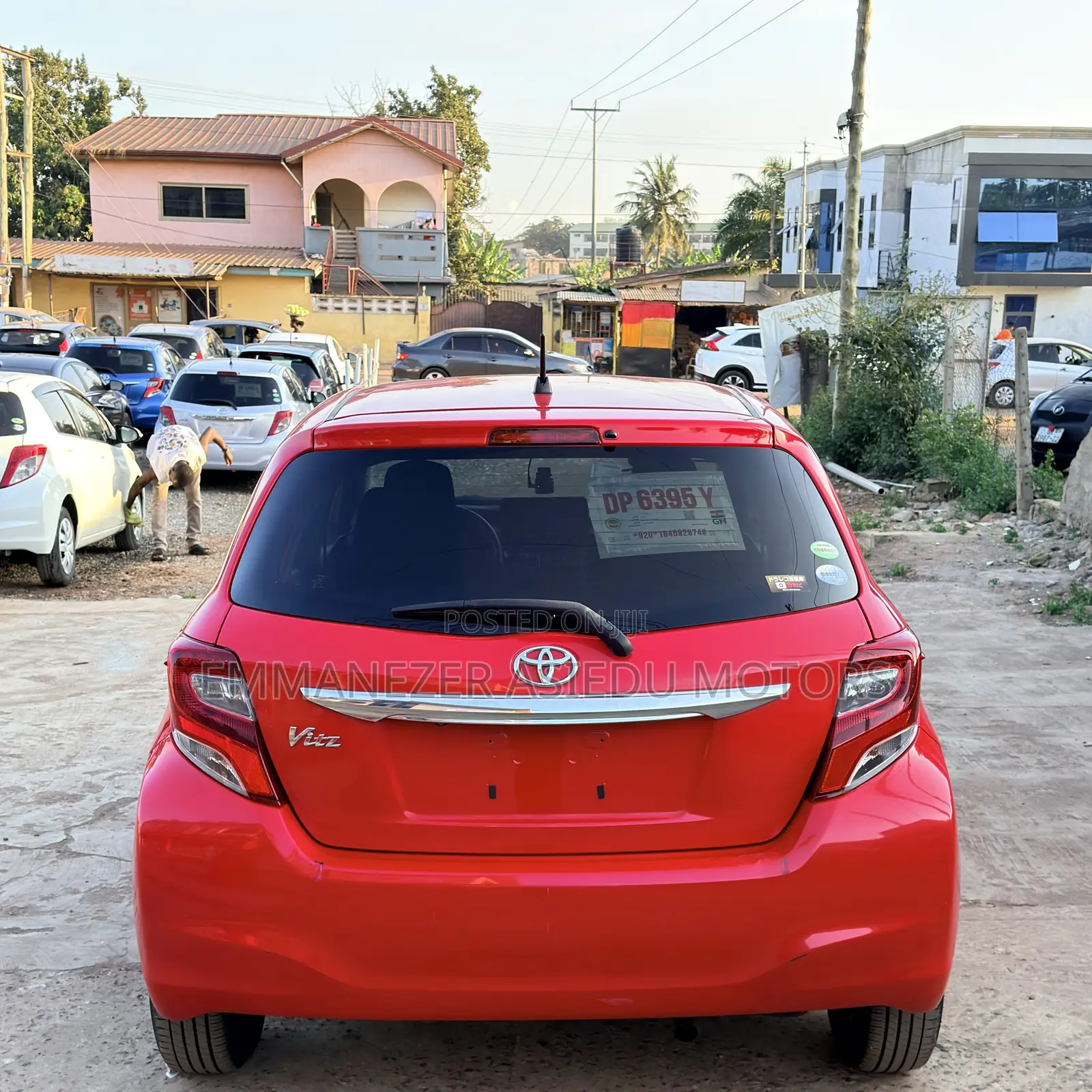 Toyota Vitz 1.3 FWD 5dr 2015 Red