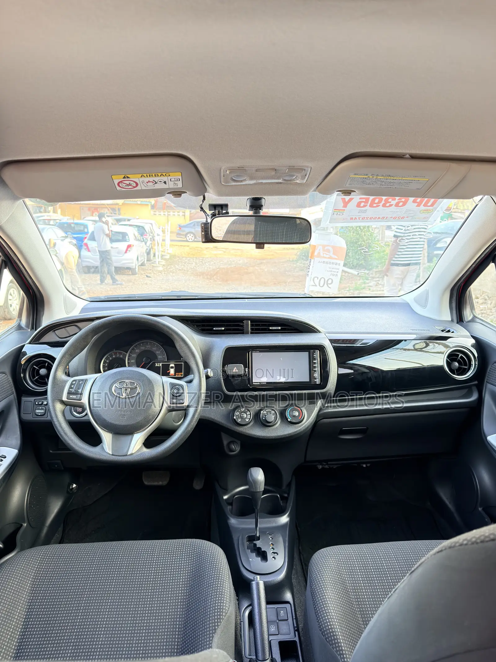Toyota Vitz 1.3 FWD 5dr 2015 Red