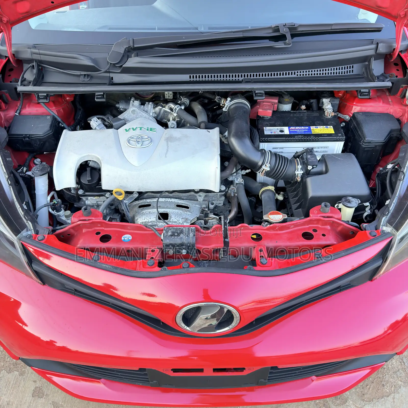 Toyota Vitz 1.3 FWD 5dr 2015 Red