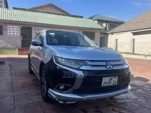 Mitsubishi Outlander 2016 Silver