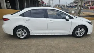 Toyota Corolla 2022 White