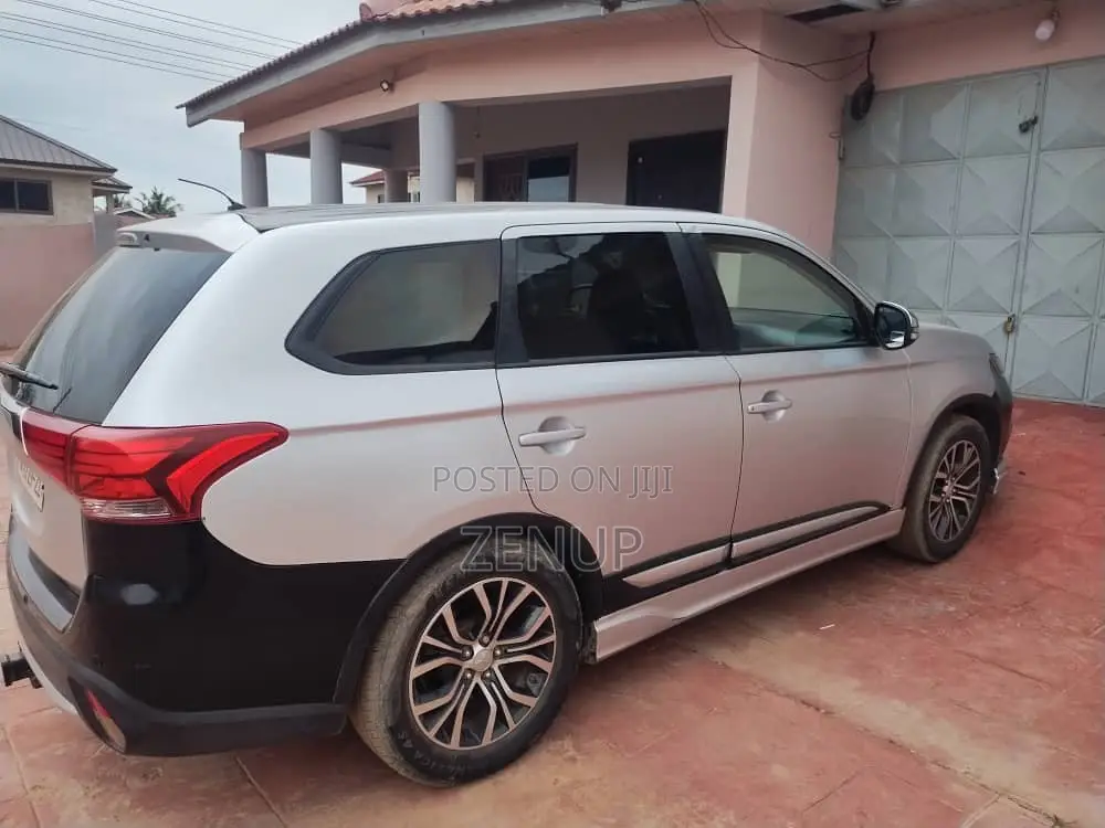 Mitsubishi Outlander 2016 Silver