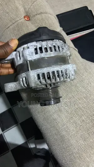Toyota Avensis/Corolla 1.8 Alternator 27060-0t051 Density Original