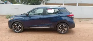 Nissan Kicks 2019 Blue