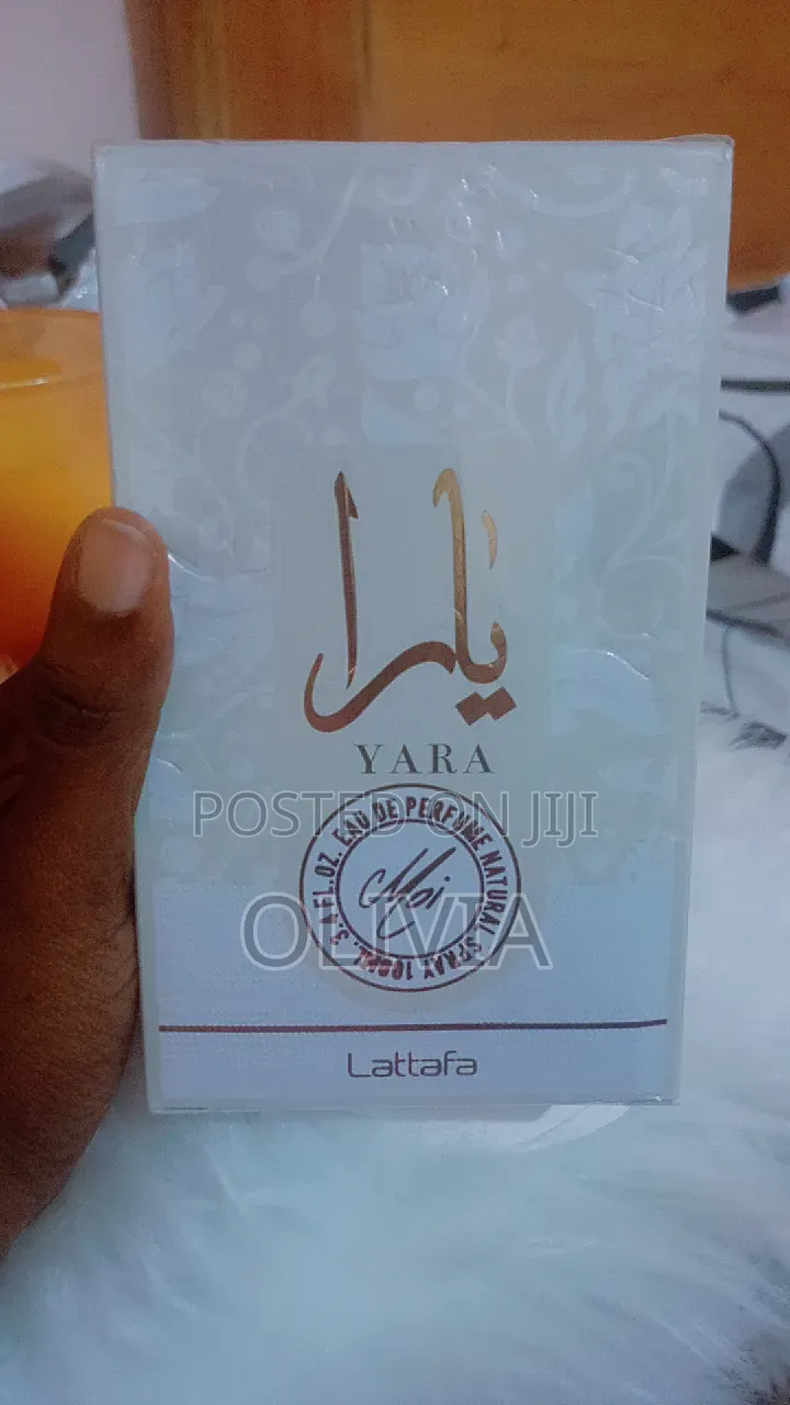 A Fruity and Floral Lattafa Perfume