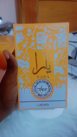 A Fruity and Floral Lattafa Perfume